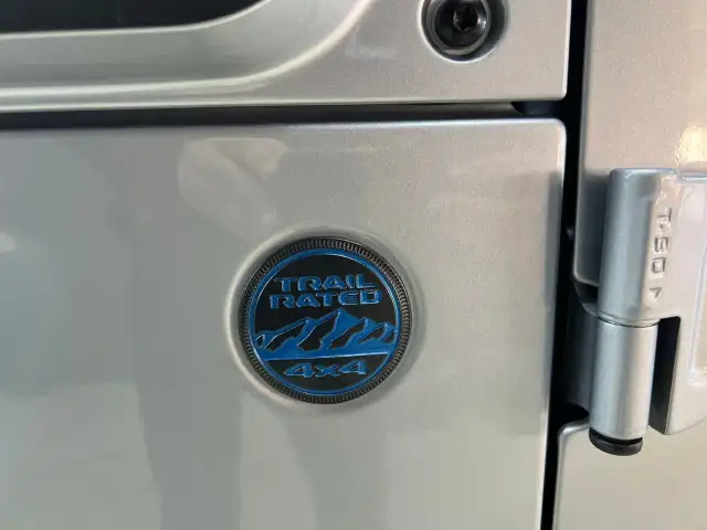 2024 Jeep Wrangler 4xe - Photo 37