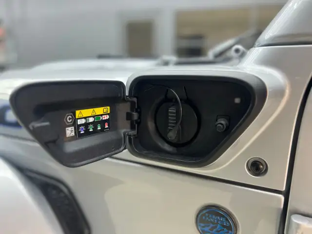 2024 Jeep Wrangler 4xe - Photo 39