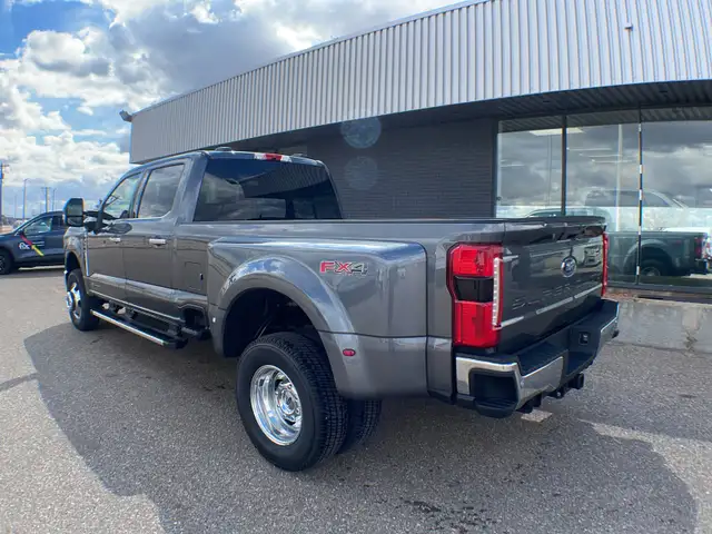2026 Ford Super Duty F-350 Dually Lariat FX4 628A - Photo 3
