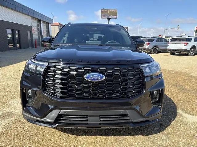 2026 Ford Explorer ST-Line 300A - Photo 12