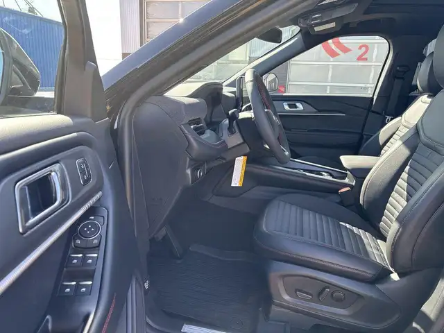 2026 Ford Explorer ST-Line 300A - Photo 14