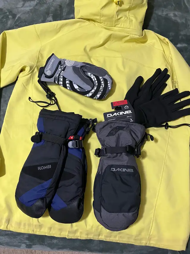 Burton ak Snowboard Jacket - Photo 5