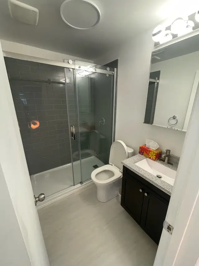 NEWLY RENOVATED BUNGALOW FOR RENT IN RIVER HEIGHTS/CRESENTWOOD - Photo 2