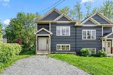 Beautiful 3-bedroom 1.5 bathrooms semi-detached house - Elmsdale