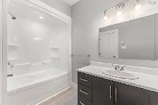 Beautiful 3-bedroom 1.5 bathrooms semi-detached house - Elmsdale - Photo 7