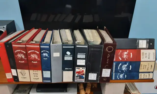 Hockey card collection all complete in binder