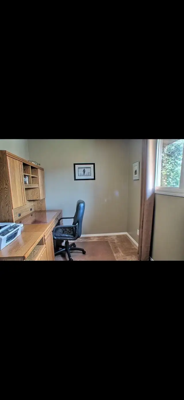 West End Home 4 Bed 2 Bath - Photo 9