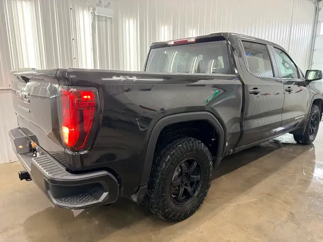 Black on Black 2019 GMC Sierra Safetied Financing Available - Photo 3