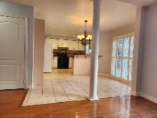 Brightand Sunny All Brick 2 Storey Family Home for rent. - Photo 10