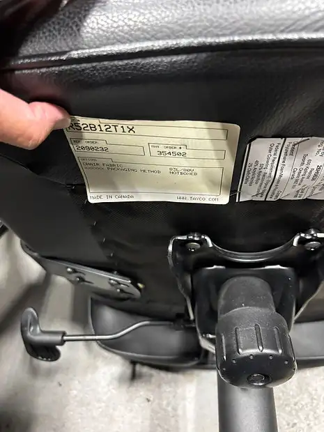 Tayco Leather Chair! - Photo 4