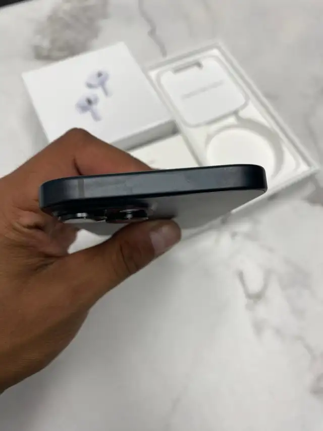 iPhone 15 128GB 89% batt AirPods Pkg/Delivery - Photo 5