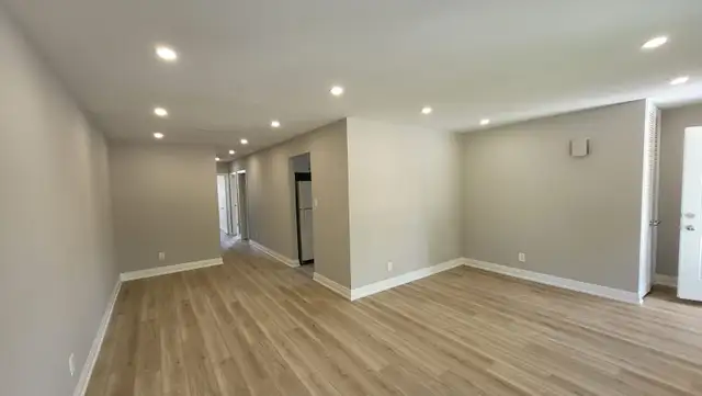 3 bedroom house for rent in Brampton downtown - Photo 2