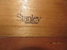 REAL WOOD BEDROOM FURNITURE ( QUEEN HEADBOARD ) - Photo 6
