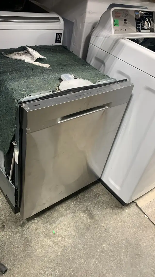 Dishwasher - 24 Samsung DW80DG550SR - Built in Top Control - SS. - Photo 2