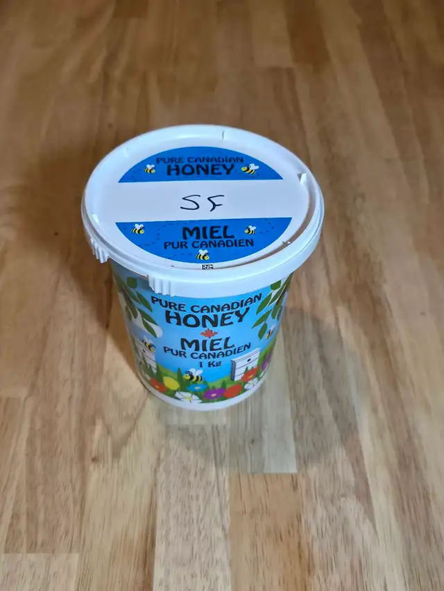 Raw unpasteurized creamed honey