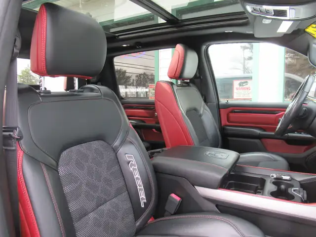 2020 Ram 1500 Rebel 4X4 HEMI | Panoramic Sunroof | LOADED | New - Photo 8