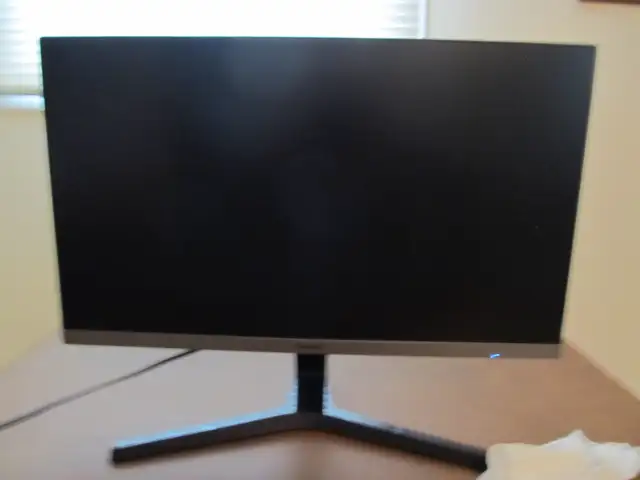 SAMSUNG 24' MONITOR - Photo 2