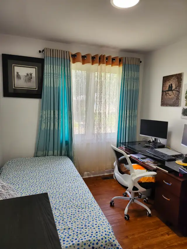 House for Rent (Main Floor) Kennedy Station - Photo 6