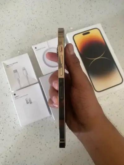 iPhone 14 Pro Max 1Tb 86% batt Airpods/Fast Charger/Delivery - Photo 5