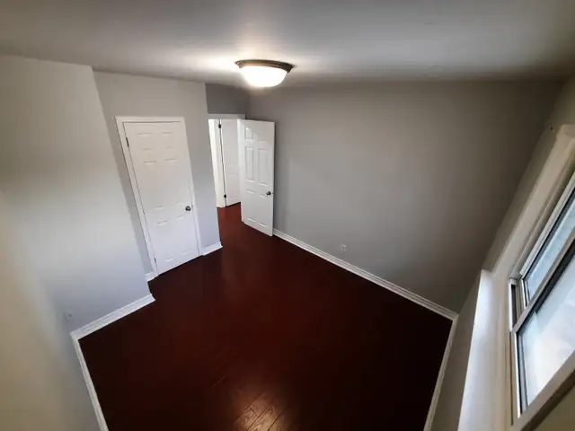 3 Bedroom House For Rent - Main Floor (Richmond Hill) - Photo 9