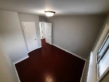 3 Bedroom House For Rent - Main Floor (Richmond Hill) - Photo 9