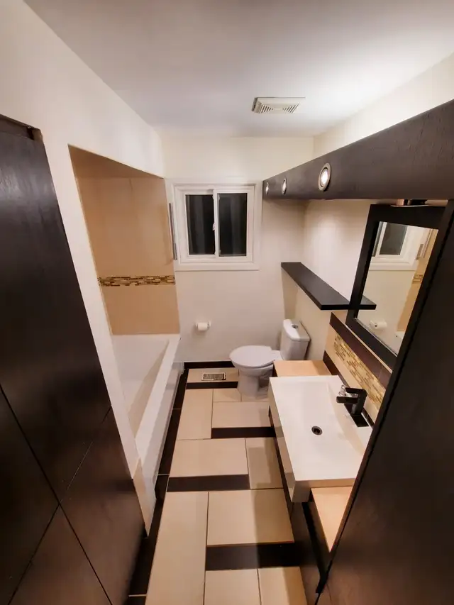 3 Bedroom House For Rent - Main Floor (Richmond Hill) - Photo 10