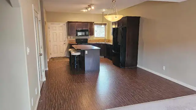 Red Deer Town House - Photo 4