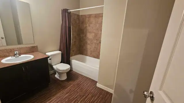 Red Deer Town House - Photo 9