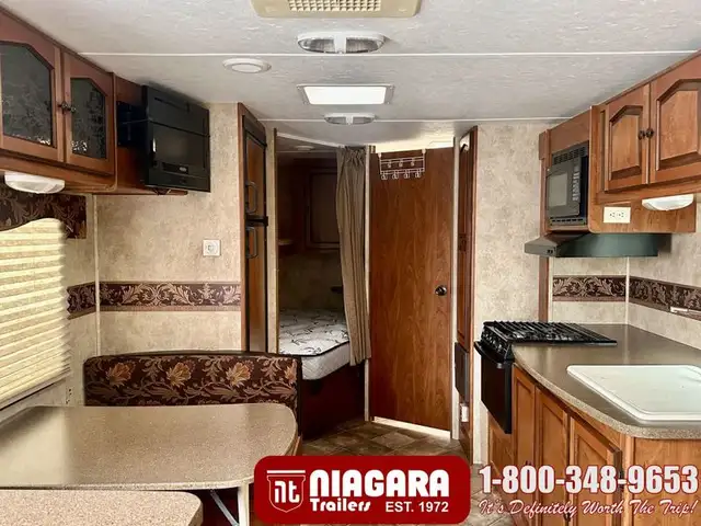 2011 KEYSTONE PASSPORT ULTRA LITE 280BH Travel Trailer - Photo 5