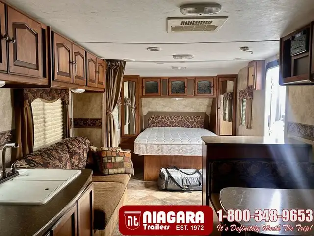 2011 KEYSTONE PASSPORT ULTRA LITE 280BH Travel Trailer - Photo 6