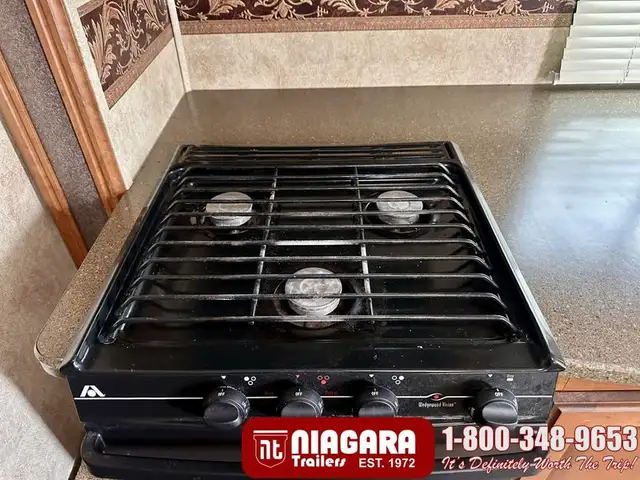 2011 KEYSTONE PASSPORT ULTRA LITE 280BH Travel Trailer - Photo 11