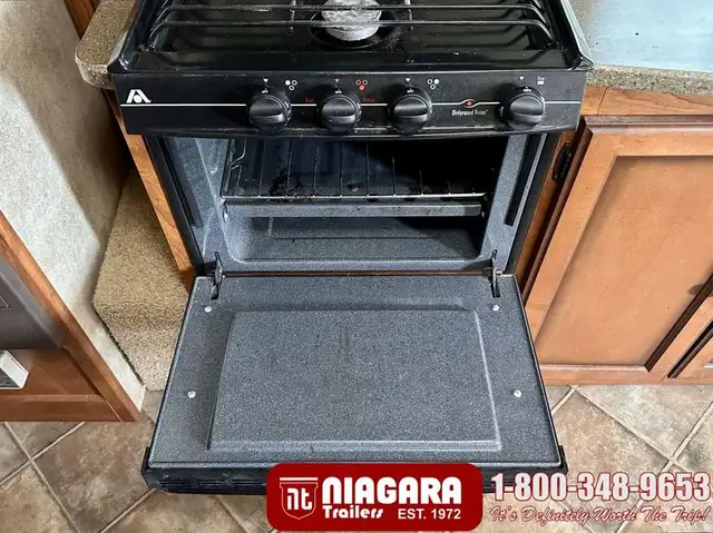 2011 KEYSTONE PASSPORT ULTRA LITE 280BH Travel Trailer - Photo 12