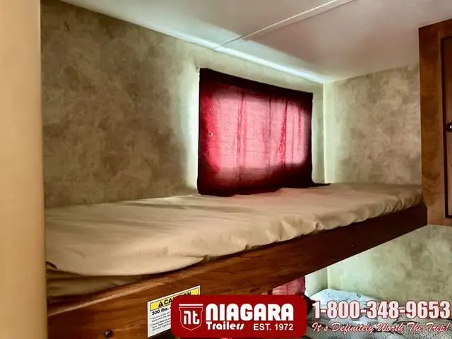 2011 KEYSTONE PASSPORT ULTRA LITE 280BH Travel Trailer - Photo 18