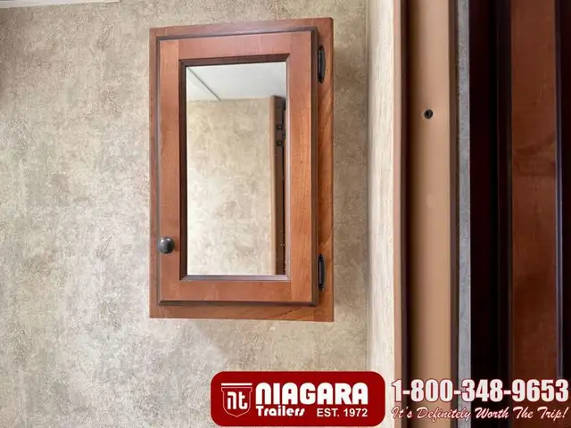 2011 KEYSTONE PASSPORT ULTRA LITE 280BH Travel Trailer - Photo 22