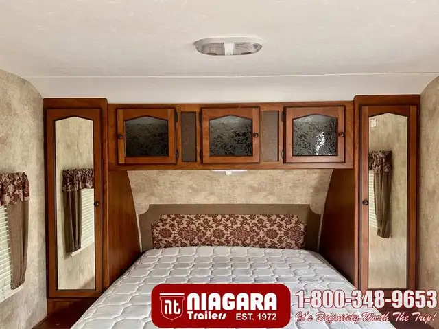 2011 KEYSTONE PASSPORT ULTRA LITE 280BH Travel Trailer - Photo 24