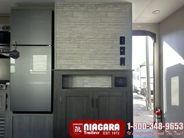 2026 COACHMEN CATALINA SUMMIT SERIES 8 281QBUNK Travel Trailer - Photo 11