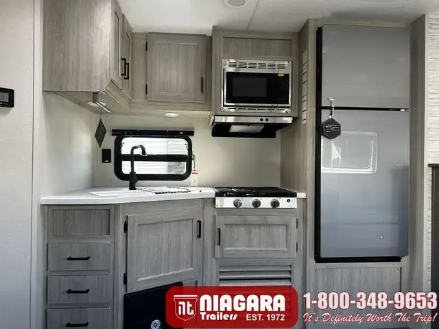 2026 COACHMEN CATALINA SUMMIT SERIES 8 281QBUNK Travel Trailer - Photo 13