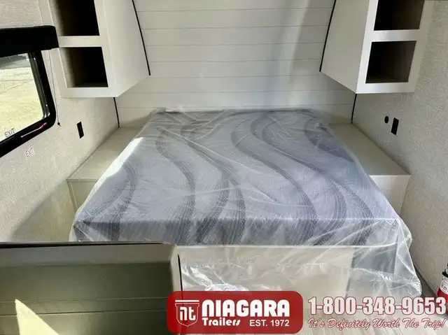 2025 STARCRAFT AR/ONE 231BH Travel Trailer - Photo 8