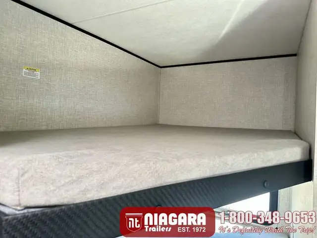 2025 STARCRAFT AR/ONE 231BH Travel Trailer - Photo 19