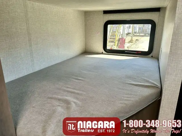 2025 STARCRAFT AR/ONE 231BH Travel Trailer - Photo 20