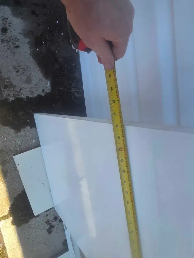 Stone/Granite countertop - Photo 3