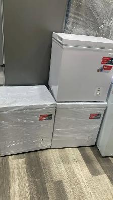 Chest Freezer - Frigidaire 2.1 Cu ft EFRF200 - White( MEGA SALE