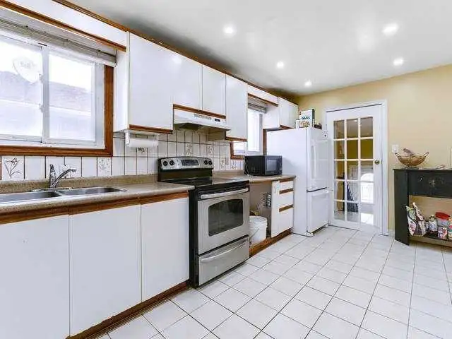 3 Bed/2W House for rent - Photo 6