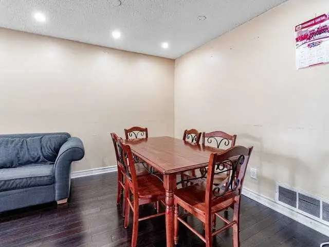 3 Bed/2W House for rent - Photo 9