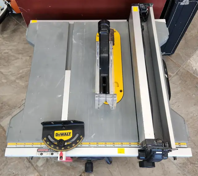 Dewalt Corded Table Saw DWE7485 - Photo 2
