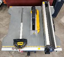 Dewalt Corded Table Saw DWE7485 - Photo 2