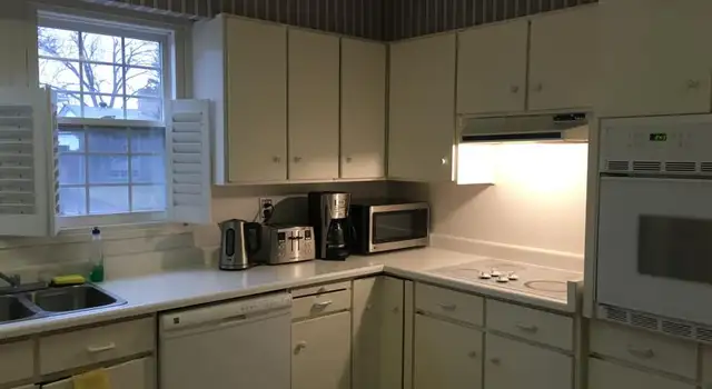 Private Furnished bedroom 401/404 Sheppard/Pharmacy/Finch May 1 - Photo 4