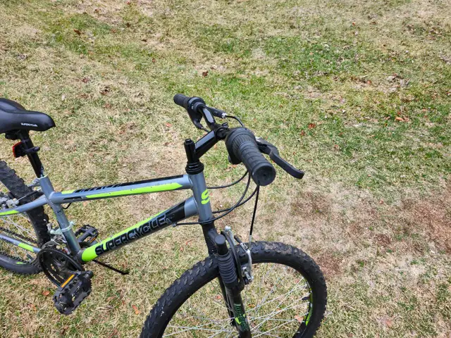 Boys Mountain Bike For Sale - Photo 7