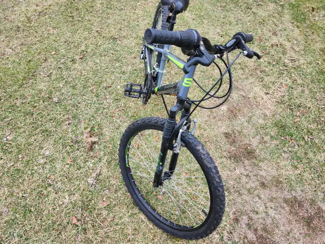 Boys Mountain Bike For Sale - Photo 8