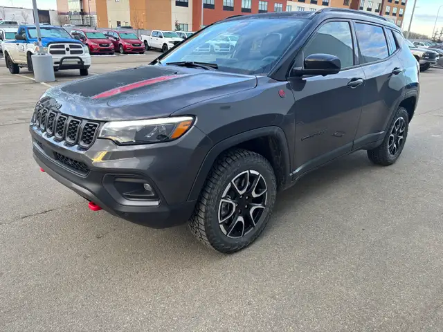 2024 Jeep Compass TrailHawk - Photo 2